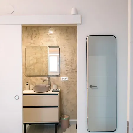 Ocean Apartment *